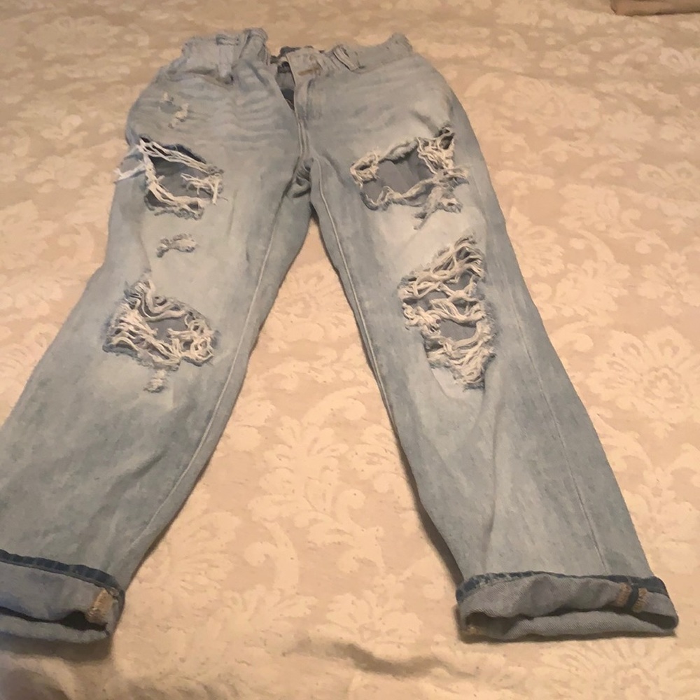 Super cute Kancan paper bag waist distressed jeans